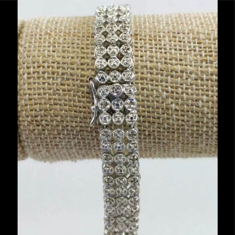 Genuine diamond Tennis Bracelet in Sterling Silver